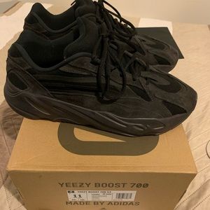 Yeezy 700 vanta